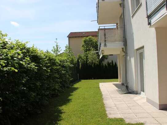 Exklusive, neuwertige 4-Zimmer-Wohnung mit Balkon und EBK in Erlangen