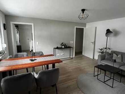 Helle, sehr attraktive 3-Zimmer-Wohnung mit Einbauküche u. großzügigem Badezimmer