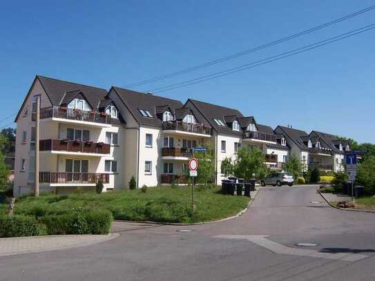 Sommer, Sonne, Sonnenschein- tolle 2-Zi.-Wohnung mit großem Balkon