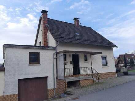 Charmantes 1-Familienhaus mit Renovierungsbedarf