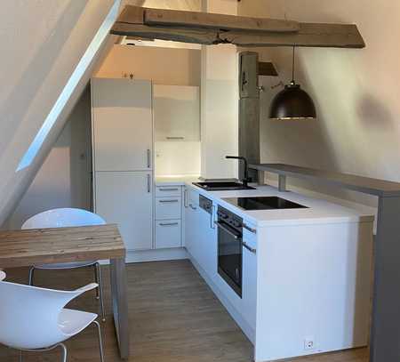 Exklusive, zentral gelegene Dachgeschoss-Wohnung im Loft Stil
