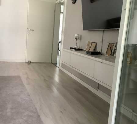 Moderne 3 Zimmer Wohnung mit Einbauküche und Balkon in Stuttgart Freiberg ab 30.09.2024