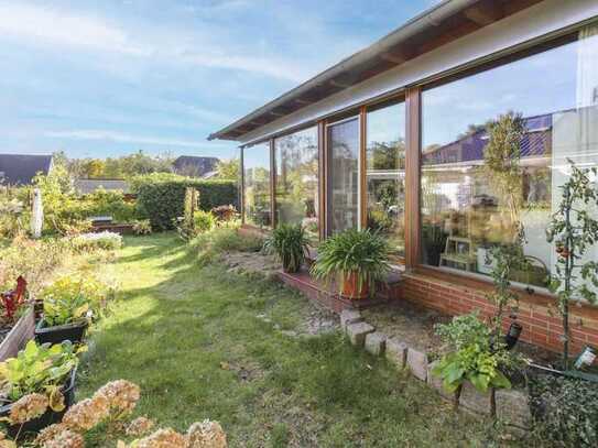 Einziehen und wohlfühlen für die ganze Familie - Großer Bungalow mit Veranda in Eggersdorf