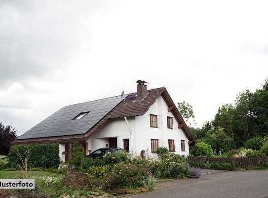 Einfamilienhaus mit Doppelgarage