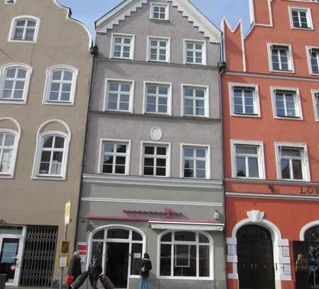 ***Tolle Lage direkt in der Altstadt*** 2 Zimmer-Wohnung ***Küche mit EBK***Bad mit Wanne***Speicher