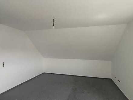 DG-Wohnung mit Blick in Richtung Weinberge