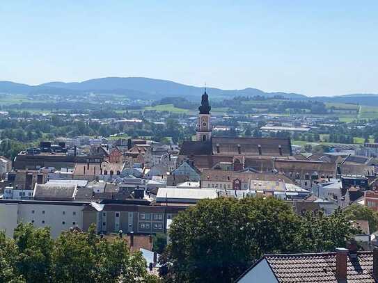 Schöne 2-Zimmer-Wohnung (6.Stock; unmöbliert) mit Balkon und EBK in Cham