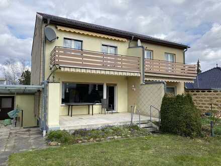 ***Begehrte Doppelhaushälfte mit Terrasse und Balkon***
