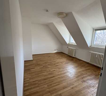 Exklusive 1-Raum-DG-Wohnung in Köln Altstadt & Neustadt-Süd