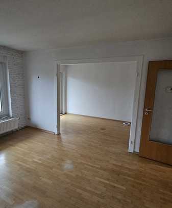 Zentrale 3,5- Raumwohnung