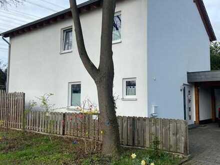 Attraktives 5,5 -Zimmer-Haus mit EBK in Hürth-Efferen, gerne auch nur befristet anzumieten