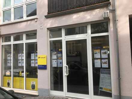 BÜRO ODER PRAXISFLÄCHE in attraktiver Lage! Zur Zeit von der Postbank als Filiale abgemiet