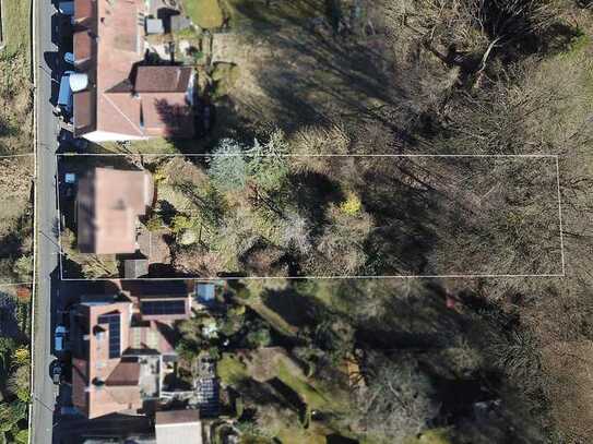 Exklusives Baugrundstück mit Altbestand und Fernblick