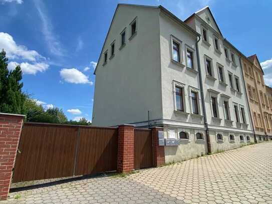 * Dachwohnung mit Aussicht , EBK, Garage, Garten *