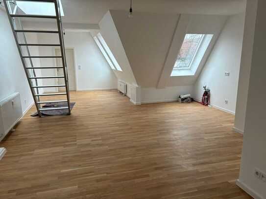 Erstbezug: 2 Zimmer Dachgeschosswohnung mit Dachterrasse in Berlin Charlottenburg