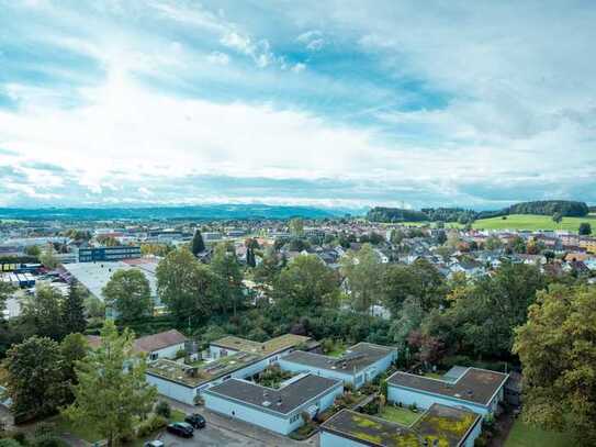 Provisionsfrei - Sofort bezugsfrei - Schöne helle Wohnung mit Panoramablick und Balkon