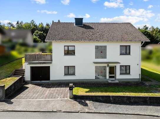 **Einfamilienwohnhaus in ruhiger sonniger Lage mit schönem Fernblick**