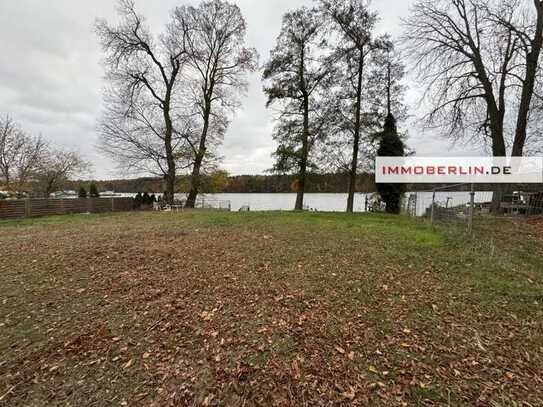 IMMOBERLIN.DE – Wassergrundstück! Exzellentes teilbares Bauland in idyllischer Seelage am Großen Zug