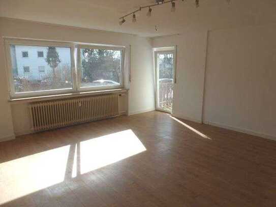 Großzügige 3-Zi-EG-Whg 82 m² (Hochpart.)+Hobbyraum, Kochni., Bad im UG 50 m² Nfl., Nersingen