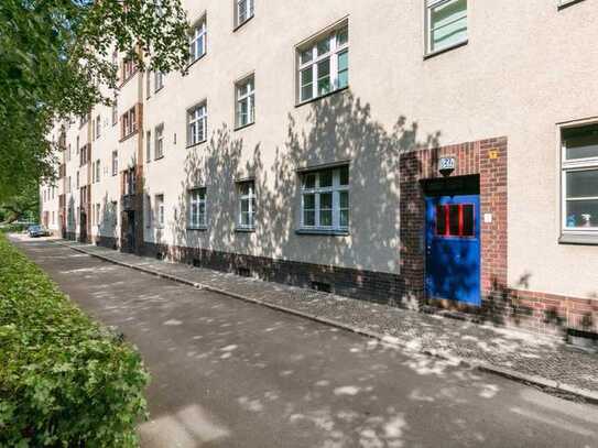 Vermiete Charmante Altbau-Wohnung mit 3-Zimmer in ruhiger, verkehrsgünstiger Lage in Prenzlauer Berg