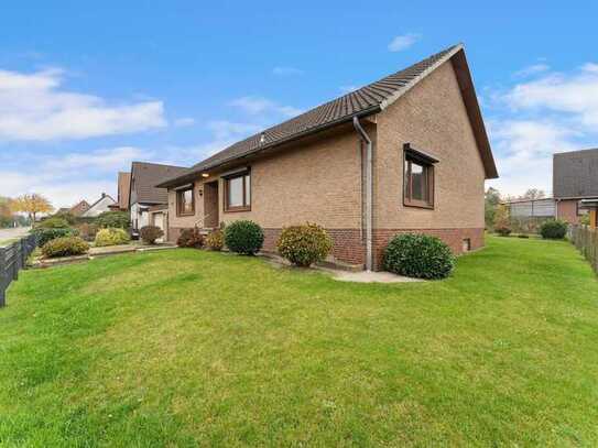 Schwanewede: Großzügiger Bungalow mit weitläufigem Grundstück und Garage