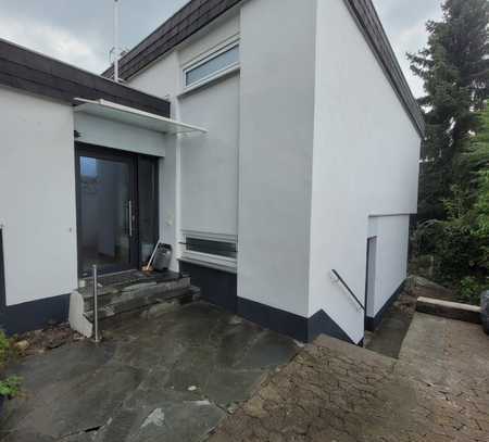 1850 € - 110 m² - 4.5 Zi.
