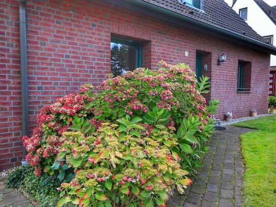 EIN- ODER ZWEIFAMILIENHAUS IN TOP LAGE VON MOERS-SCHERPENBERG