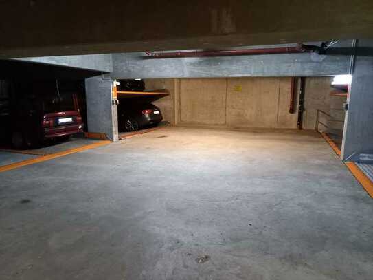 Stellplatz Duplexparker in der Neustadt in gepflegter, abgeschlossener Tiefgarage (Mehrfamilienhaus)