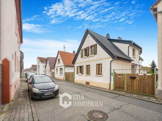 Mehrfamilienhaus mit 3 Wohneinheiten und separatem Einfamilienhaus mit Garten in Riedstadt-Crumstadt