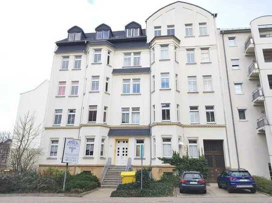 Ansprechende 2-Raum-Wohnung mit Balkon in einem liebevoll kernsanierten Gründerzeithaus im Luthervie