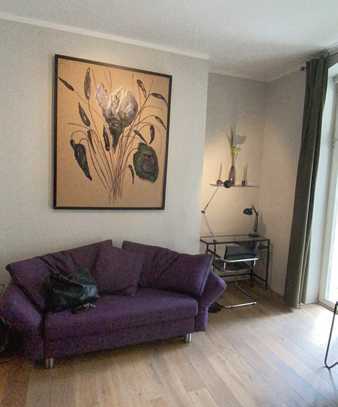 Möbliert 1 Zimmer Luxus Wohnung mit Balkon nähe Viktoria park