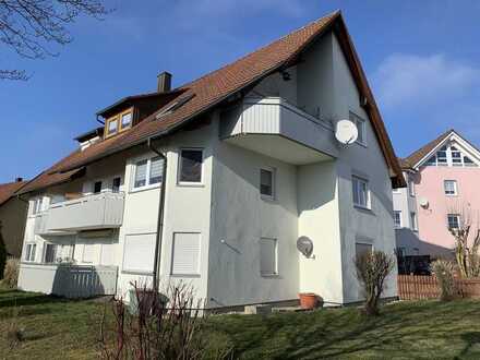 Sofort beziehbare, gepflegte 3 Zimmer Erdgeschosswohnung mit Terrasse und Stellplatz