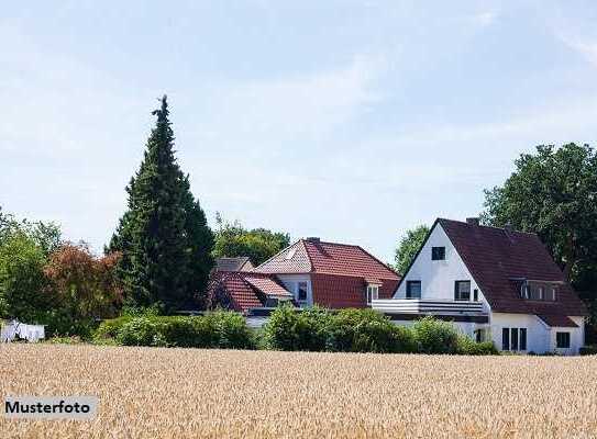 Einfamilienhaus mit Carport