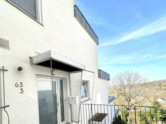 Großzügige 3-Zimmer-
Terrassenwohnung mit toller Aussicht über Steinen