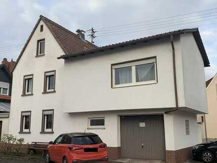 !Provisionsfrei! gepflegtes Einfamilienhaus Innenhof, 2 Balkone und eine Garage in 67161 Gönnheim