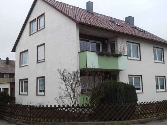 Schöne und gepflegte 4-Raum-Erdgeschosswohnung mit Balkon in Asperg