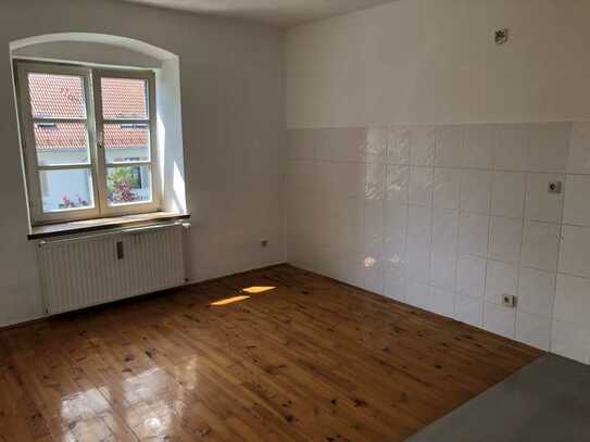 Helle 2 Zimmer Wohnung im Ortskern von Zorneding zu vermieten