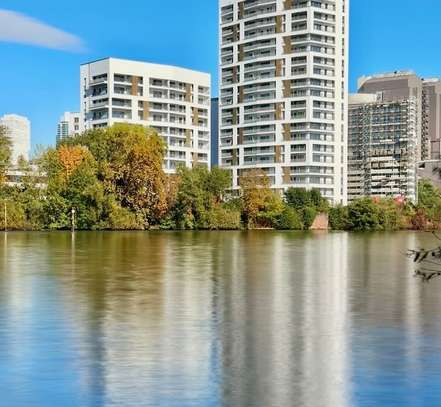 Skyline- oder Main-Blick? Hier haben Sie beides! Erstklassige Penthouse-Wohnung im "Sommerhoffpark"