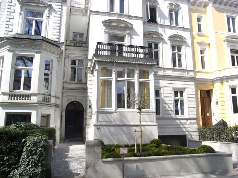 Rotherbaum HEIMHUDERstr. Exklusive 4-Zimmer-Altbauwohnung, fußläufig zur Alster