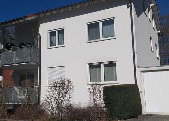 Stilvolle, gepflegte 3-Zimmer-Hochparterre-Wohnung mit geh. Innenausstattung mit EBK in Stuttgart