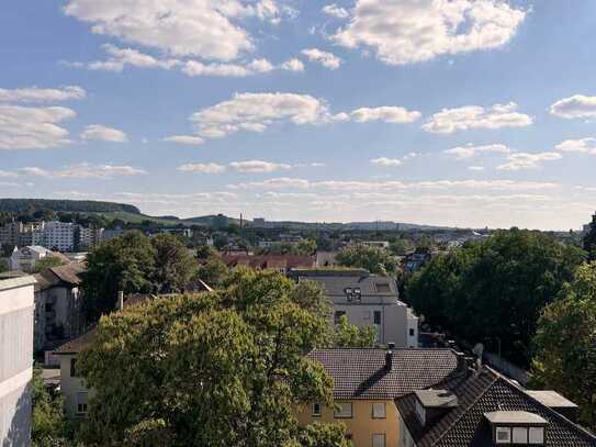 Über den Dächern von Heilbronn! Individuell gestaltbare Büroflächen in Top-Lage zu vermieten.