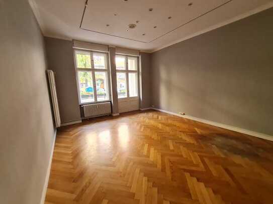 *Gigantisch große Wohnung in Charlottenburg*6 Zimmer*Hochparterre Vorderhaus*Garage möglich