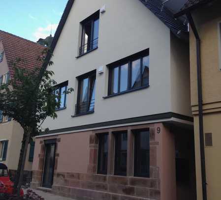 Neuwertige 4-Zimmer-Erdgeschosswohnung mit Balkon und Einbauküche in Freudenstadt