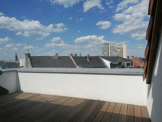 4 Zimmerwohnung mit Dachterrasse in Ludwigshafen Süd