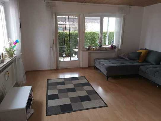 Geschmackvolle 3,5-Zimmer - Erdgeschosswohnung mit Terrasse und EBK in Wendlingen