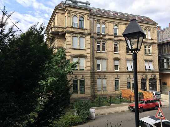 Exklusive 4-Raum-Wohnung mit gehobener Innenausstattung mit Balkon in Stuttgart