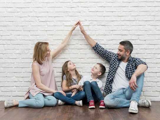 Schöne Familienwohnung im 2. OG mit ausgebauter Mansarde in attraktiver Lage in Dresden-Striesen