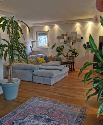 Exklusive Maisonettewohnung mit Wintergarten, Balkon & Garten in Offenbach zu vermieten