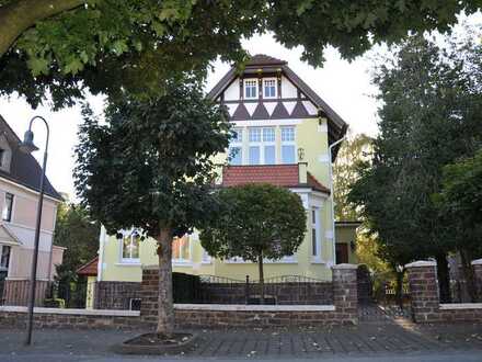***Repräsentatives und gepflegtes Einfamilienhaus in Brakel***
