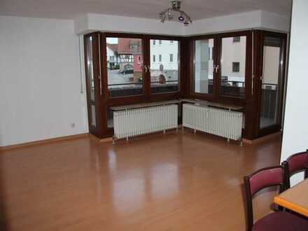 Geschmackvolle 2-Raum-Wohnung mit Balkon und EBK in Weissach im Tal